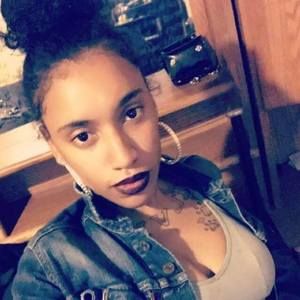 Meet your Posher, Aje